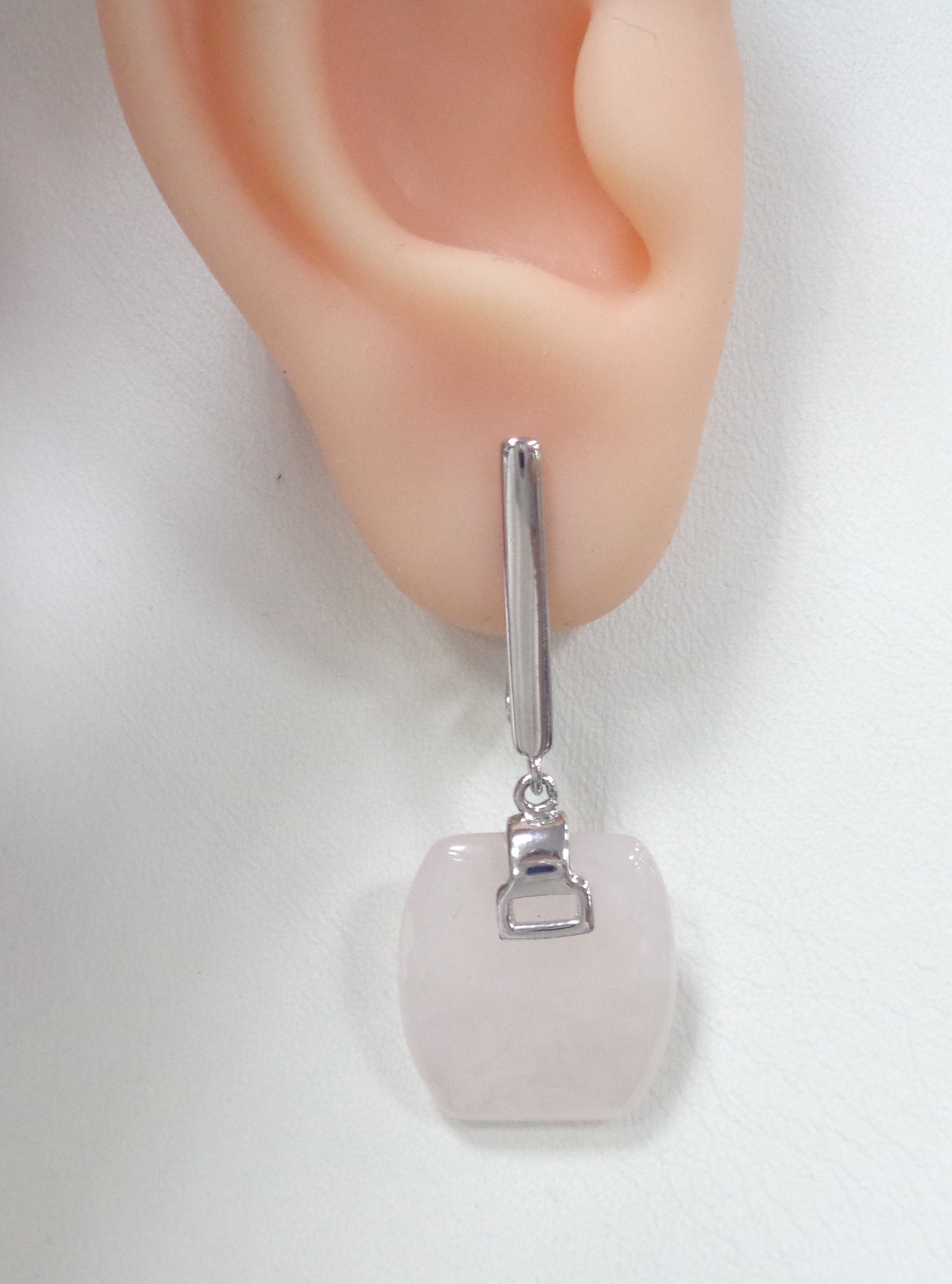 Серебряные серьги с кварцем